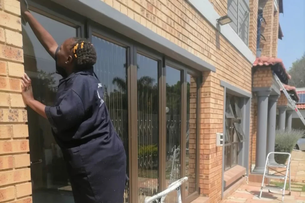 commercial cleaning.png